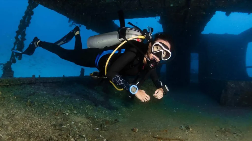 PADI Advanced Open Water Diver (For Juniors & Adults) 